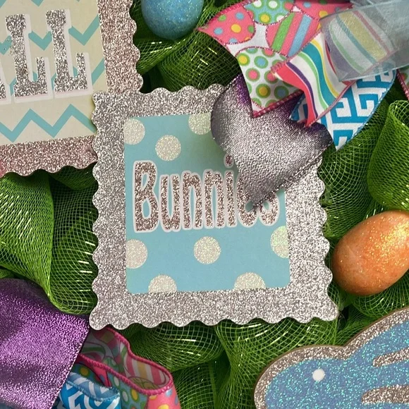 All Bunnies Welcome Door Wreath - Picture 10 of 13